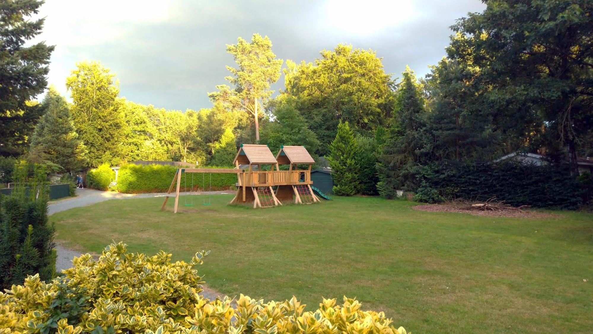 Landhuisje 31 'De Akkersteen' Bospark Ijsselheide Zwolle Hattemerbroek Bagian luar foto